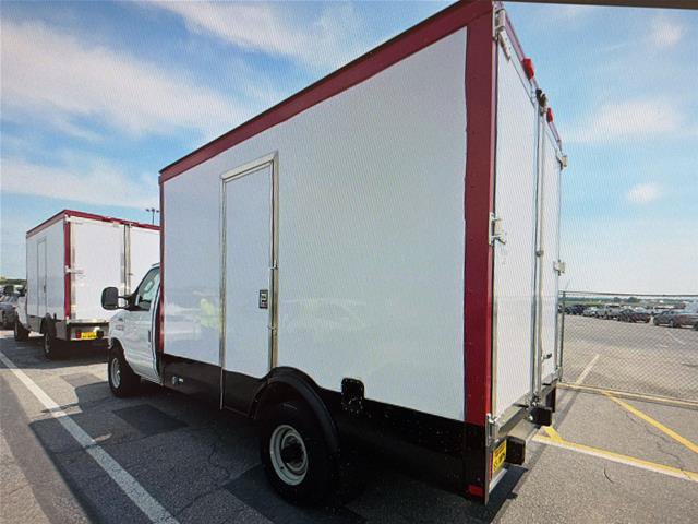 Certified 2024 Ford E-350 and Econoline 350 Super Duty w/ Power Windows & Locks Group RWD image 3