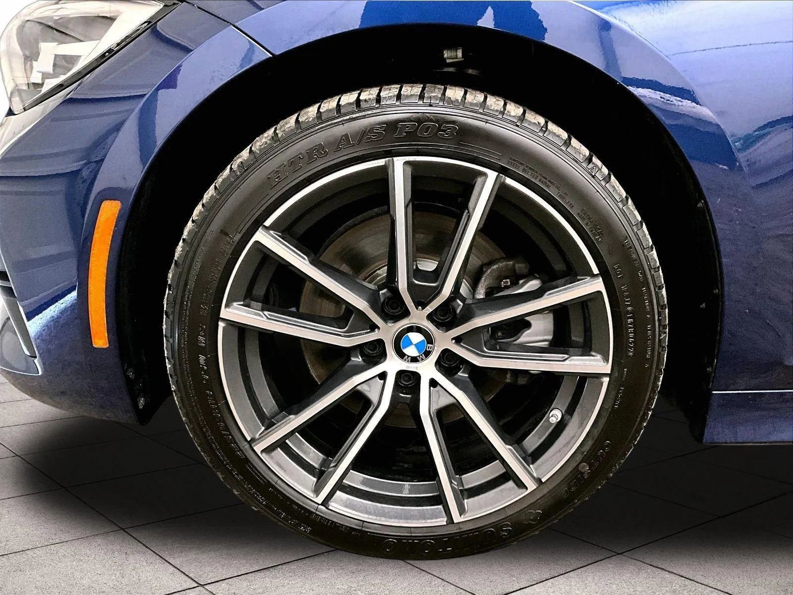 Used 2019 BMW 330i xDrive Sedan w/ Driving Assistance Package image 8