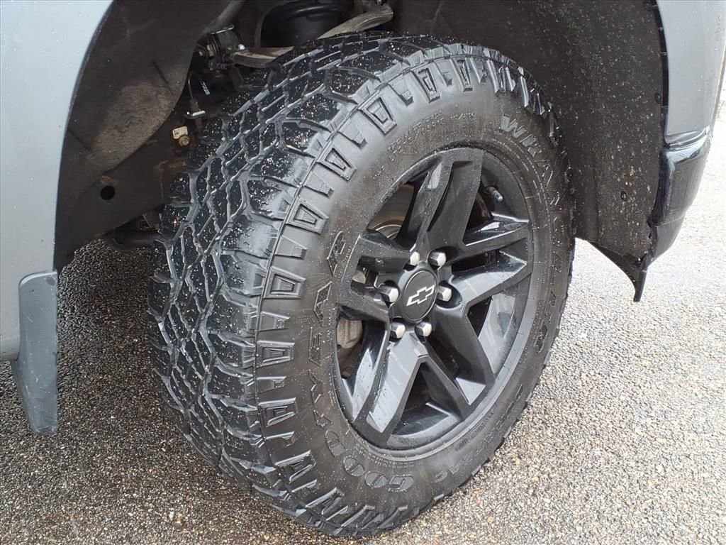 Used 2021 Chevrolet Silverado 1500 LT Trail Boss AWD/4WD image 9