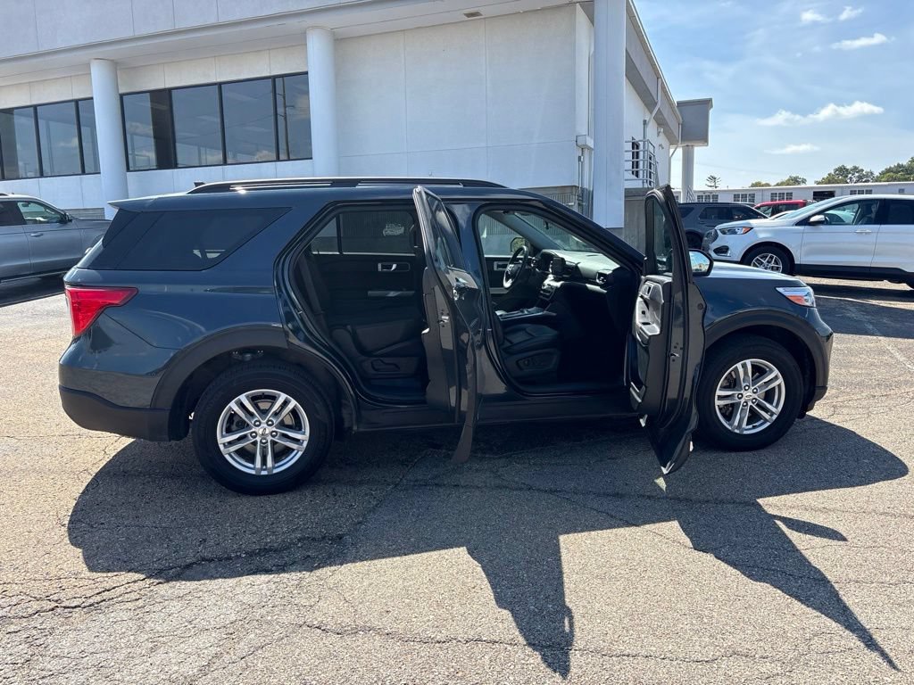 Certified 2023 Ford Explorer XLT w/ Equipment Group 202A AWD/4WD image 8