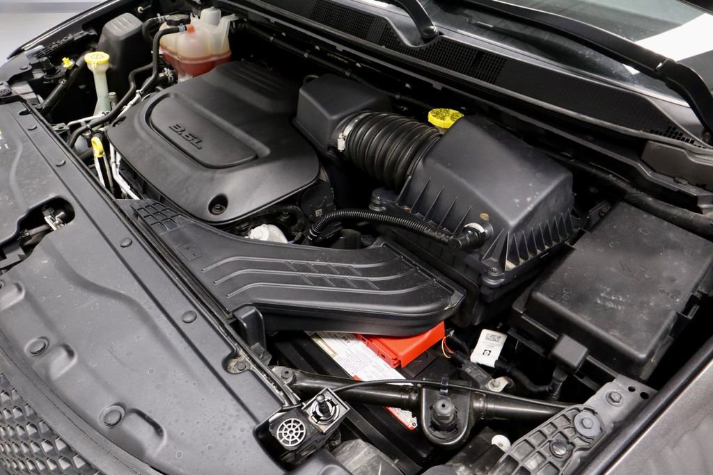 Used 2023 Chrysler Voyager LX FWD image 15