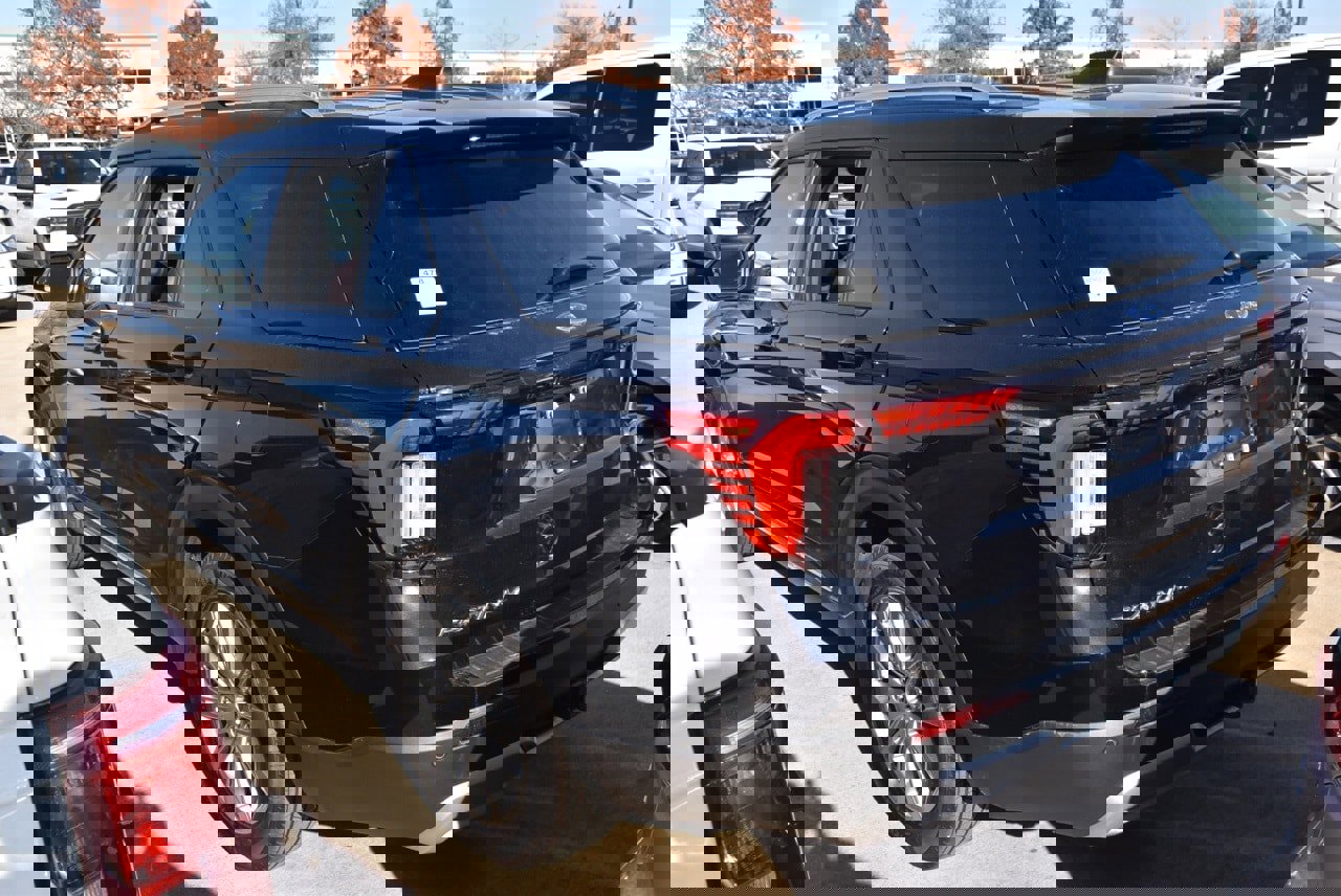 Certified 2025 Ford Explorer Platinum image 8