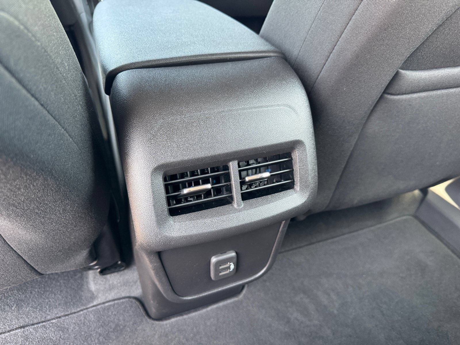 Used 2024 Chevrolet Equinox LS w/ Driver Confidence II Package FWD image 17