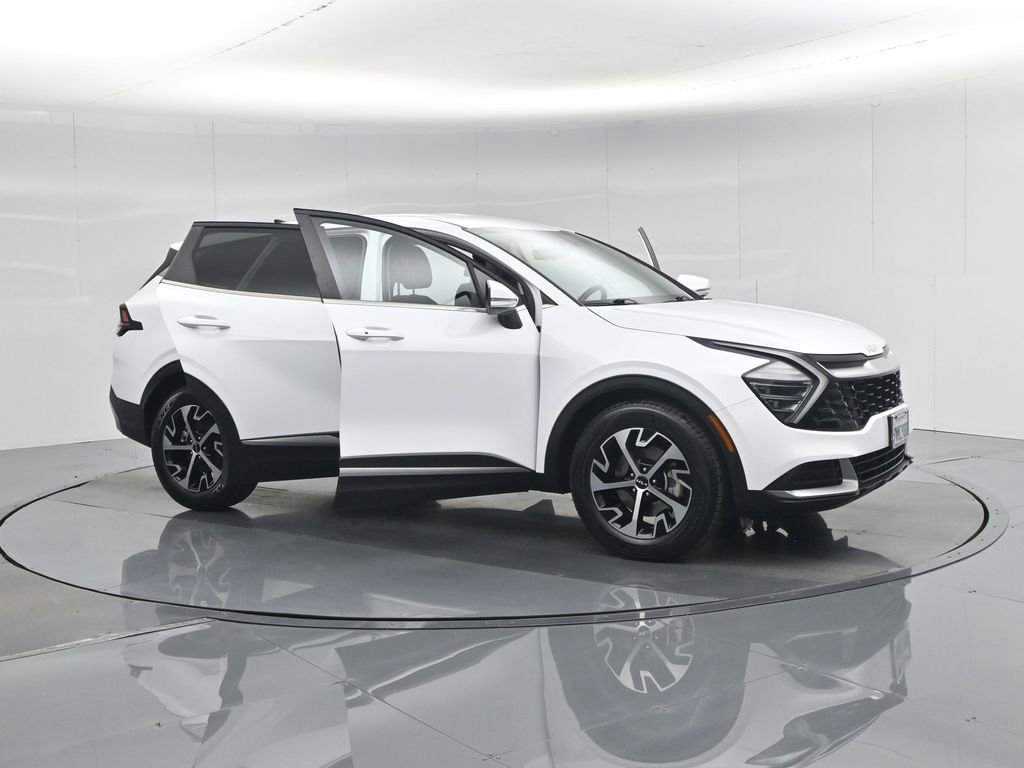 Used 2024 Kia Sportage EX image 7