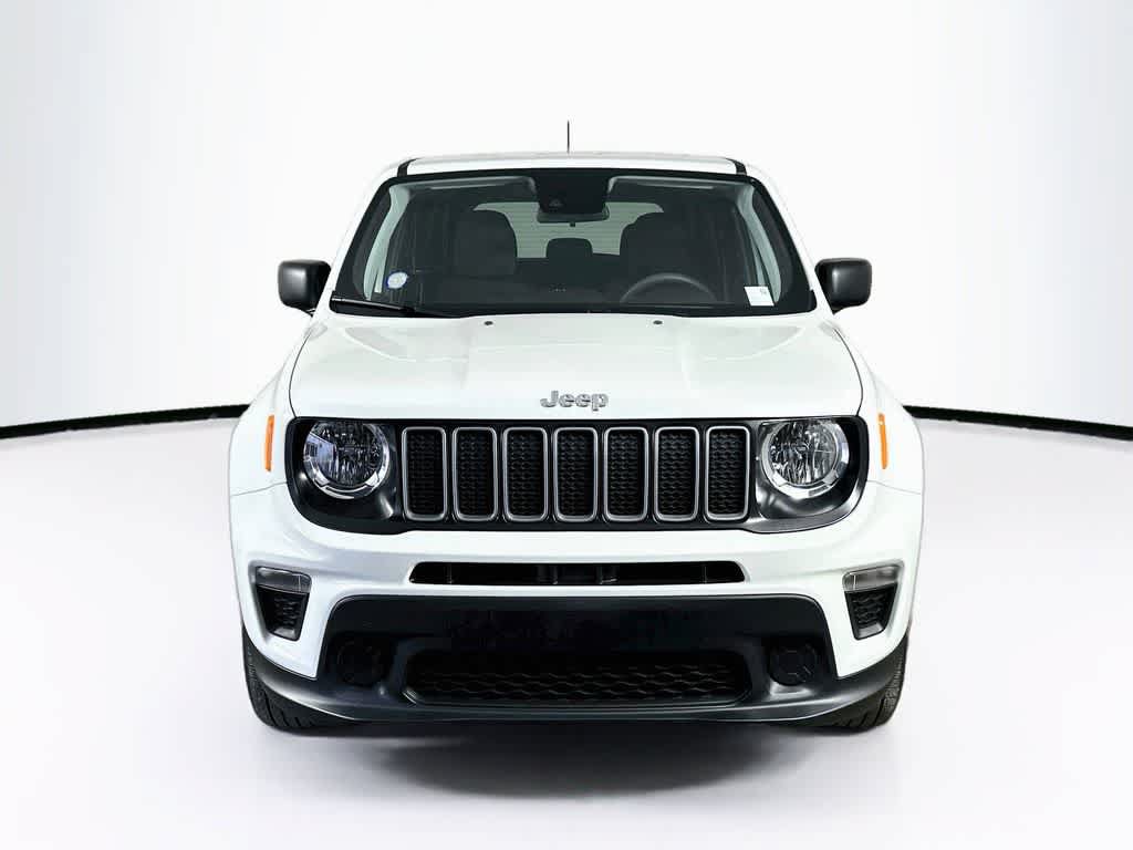 Used 2023 Jeep Renegade Latitude AWD/4WD image 6