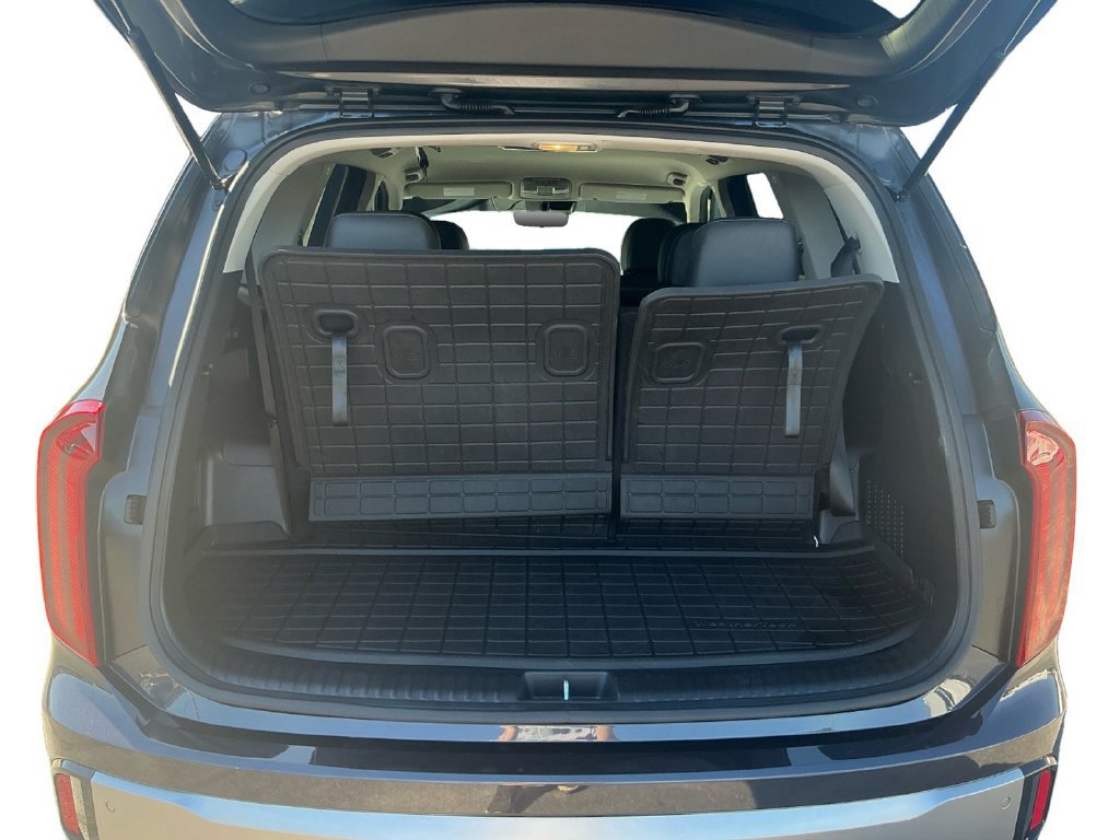 Used 2025 Kia Telluride LX FWD image 24