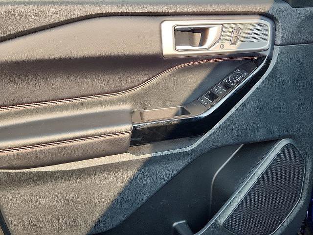 Certified 2022 Ford Explorer ST-Line w/ Class IV Trailer Tow Package image 14