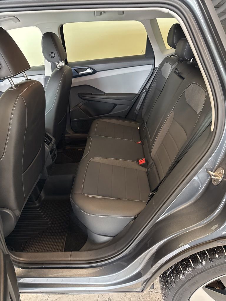 Used 2024 Volkswagen Taos SE image 10