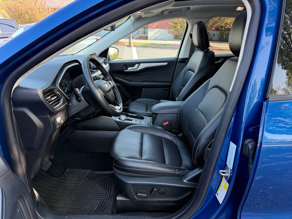 Certified 2022 Ford Escape SEL w/ Class II Trailer Tow Package AWD/4WD image 11