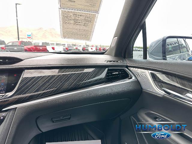 Used 2025 Cadillac XT6 Premium Luxury AWD/4WD image 25