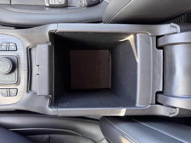 Used 2023 GMC Acadia SLT image 26