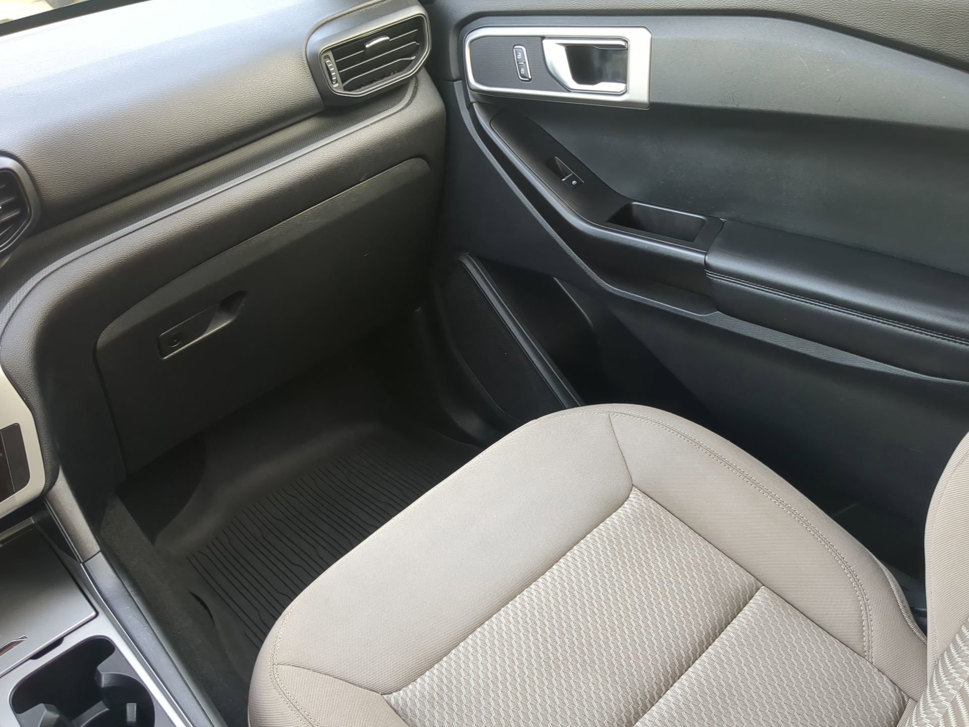 Certified 2021 Ford Explorer 2WD image 52