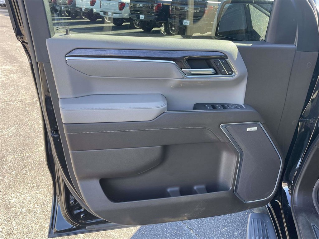 Used 2023 Chevrolet Silverado 1500 LTZ w/ LTZ Convenience Package II image 15