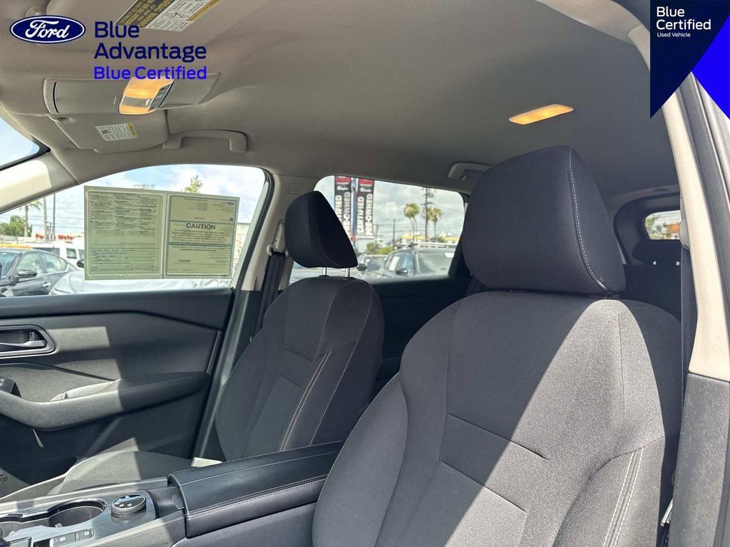 Used 2024 Nissan Rogue S AWD/4WD image 19