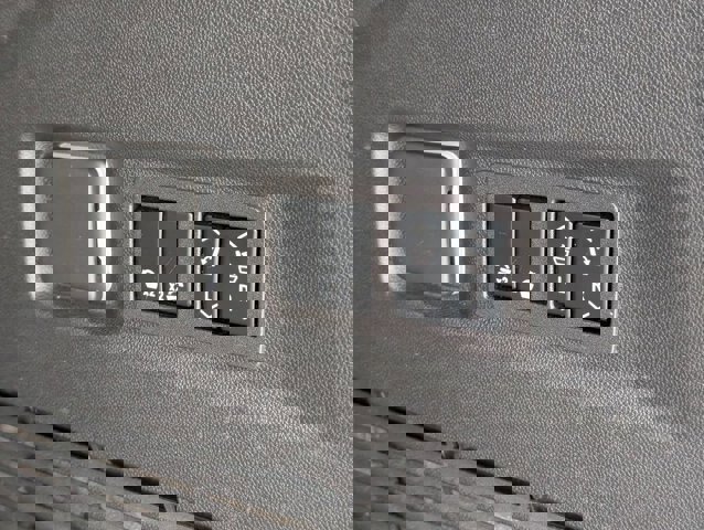 Used 2023 GMC Yukon SLT w/ SLT Premium Package image 25