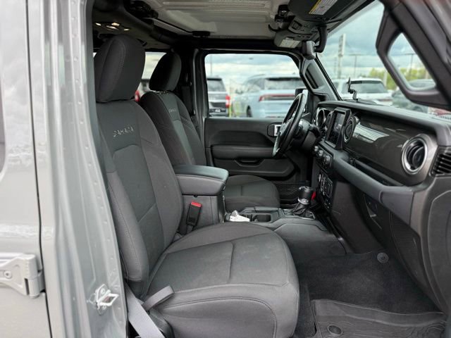 Used 2023 Jeep Wrangler Unlimited Sahara w/ Cold Weather Group AWD/4WD image 16