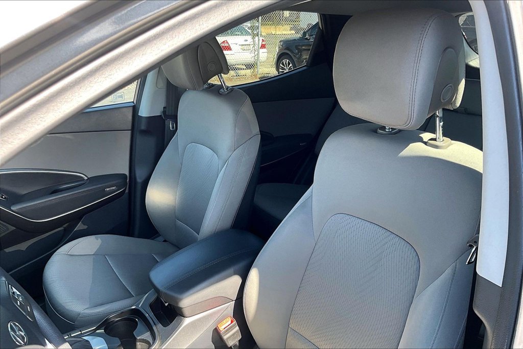 Used 2017 Hyundai Santa Fe Sport FWD image 24