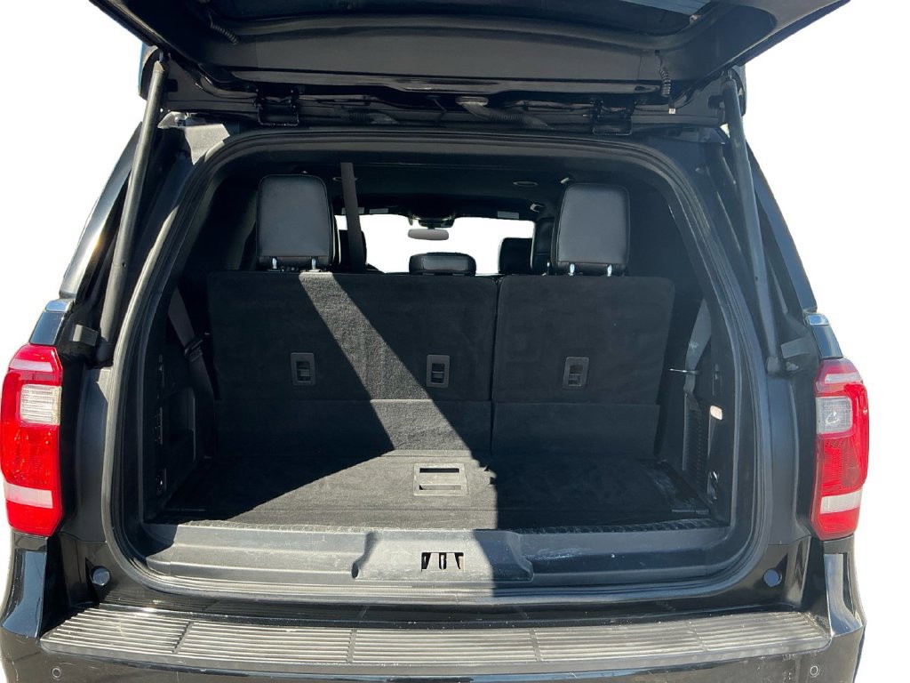 Certified 2018 Ford Expedition XLT w/ Equipment Group 202A RWD image 24