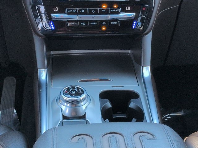 Certified 2021 Ford Explorer King Ranch w/ Premium Technology Package AWD/4WD image 19