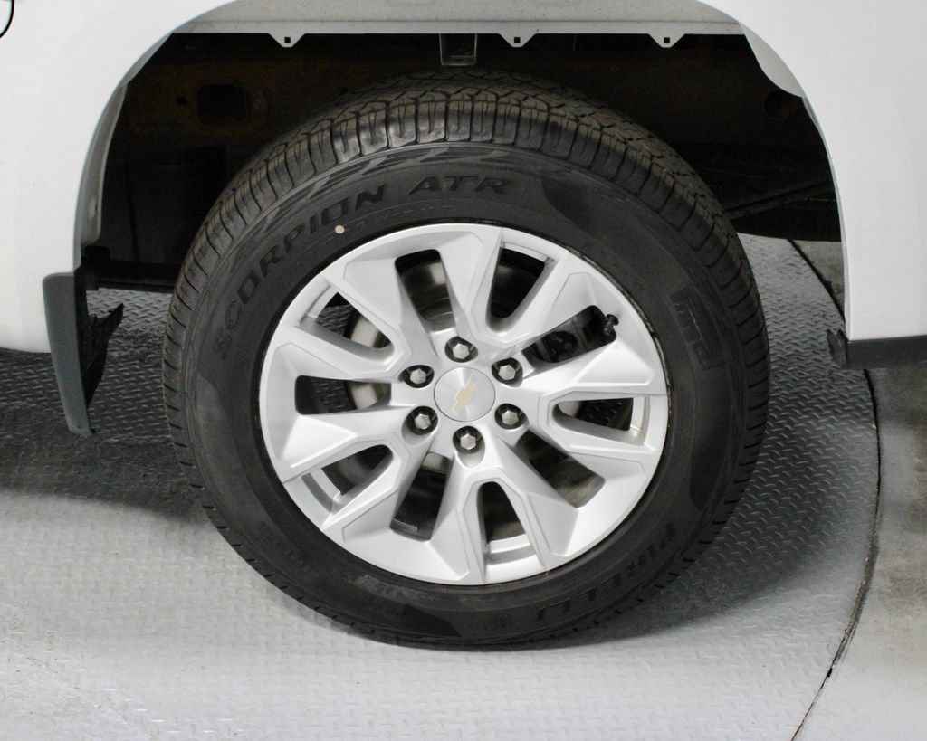 Used 2023 Chevrolet Silverado 1500 Custom AWD/4WD image 18