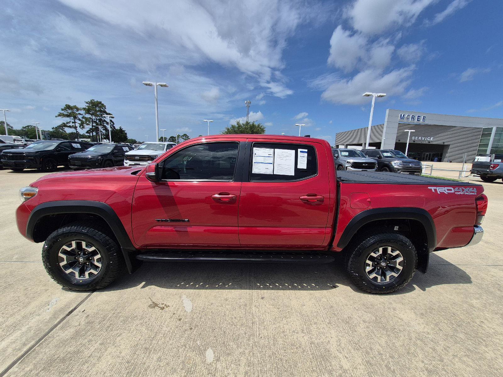 Used 2019 Toyota Tacoma TRD Off-Road AWD/4WD image 15