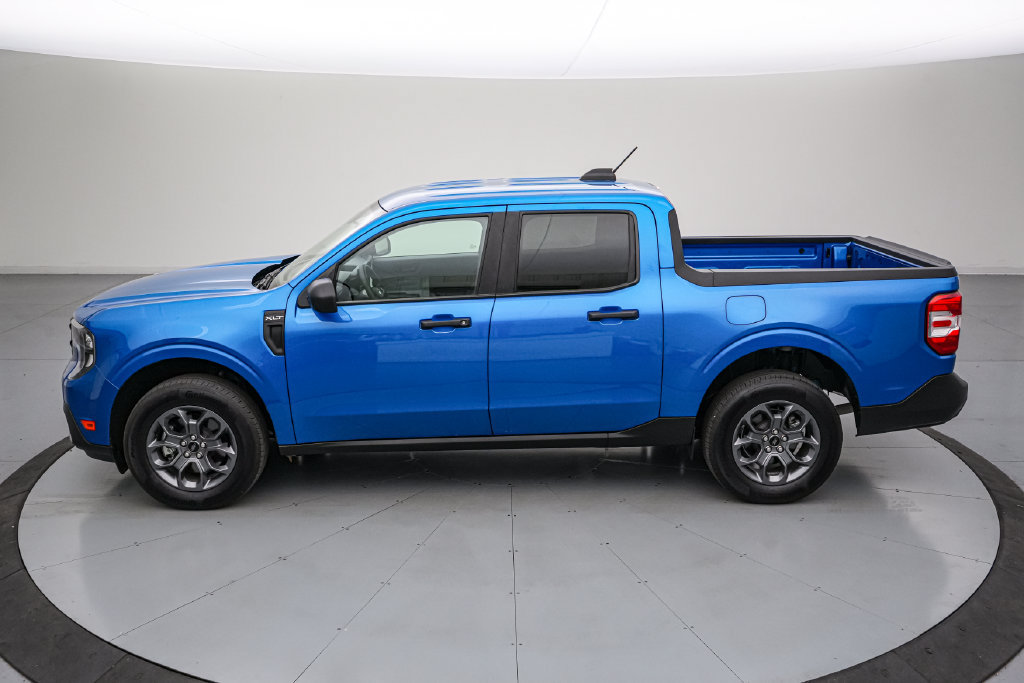 Certified 2025 Ford Maverick XLT w/ Equipment Group 302A AWD/4WD image 8