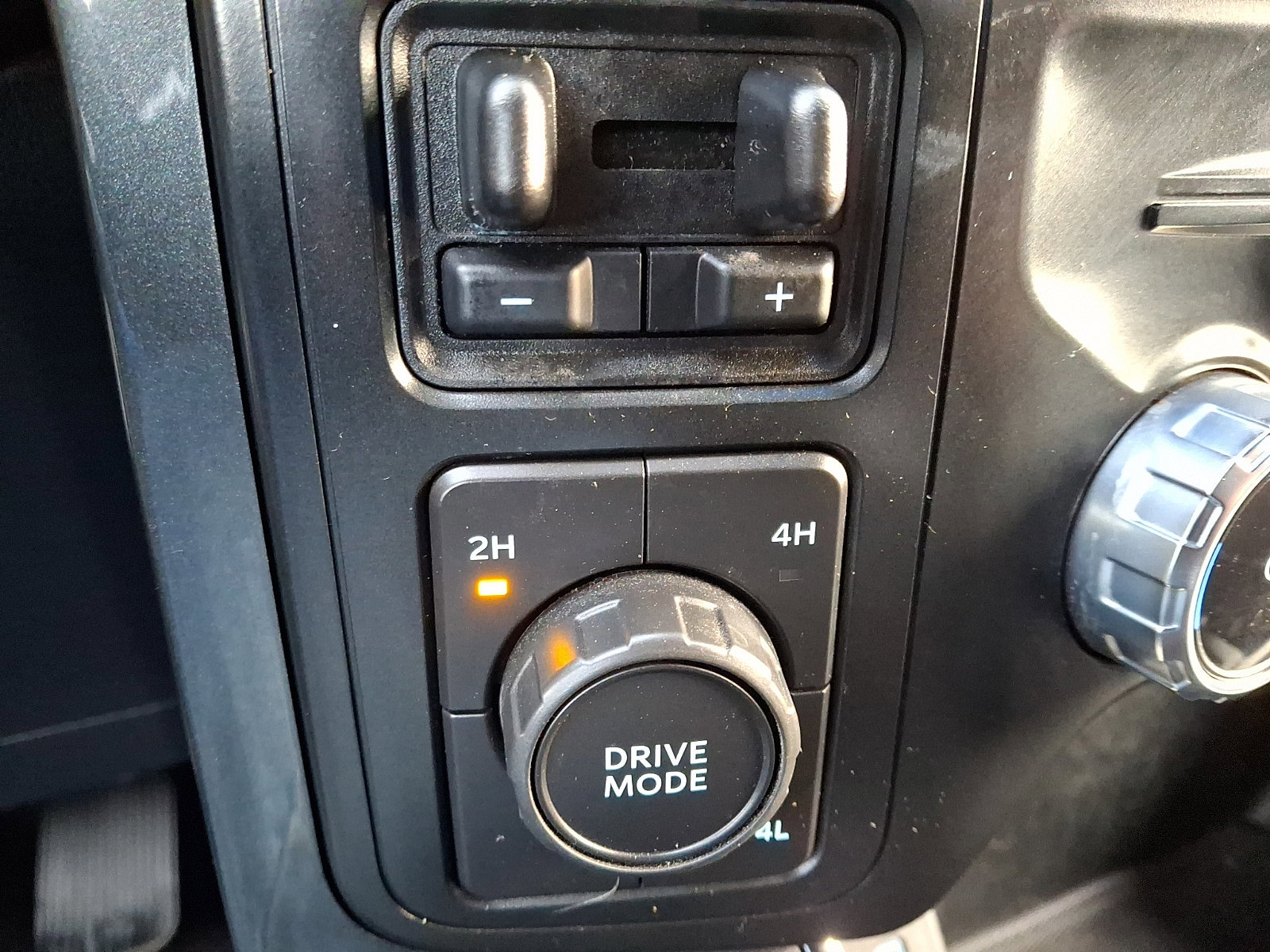 Certified 2022 Ford F150 XLT w/ Equipment Group 302A High image 24