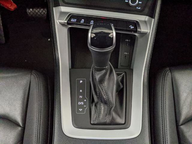 Used 2025 Audi Q3 2.0T Premium image 9