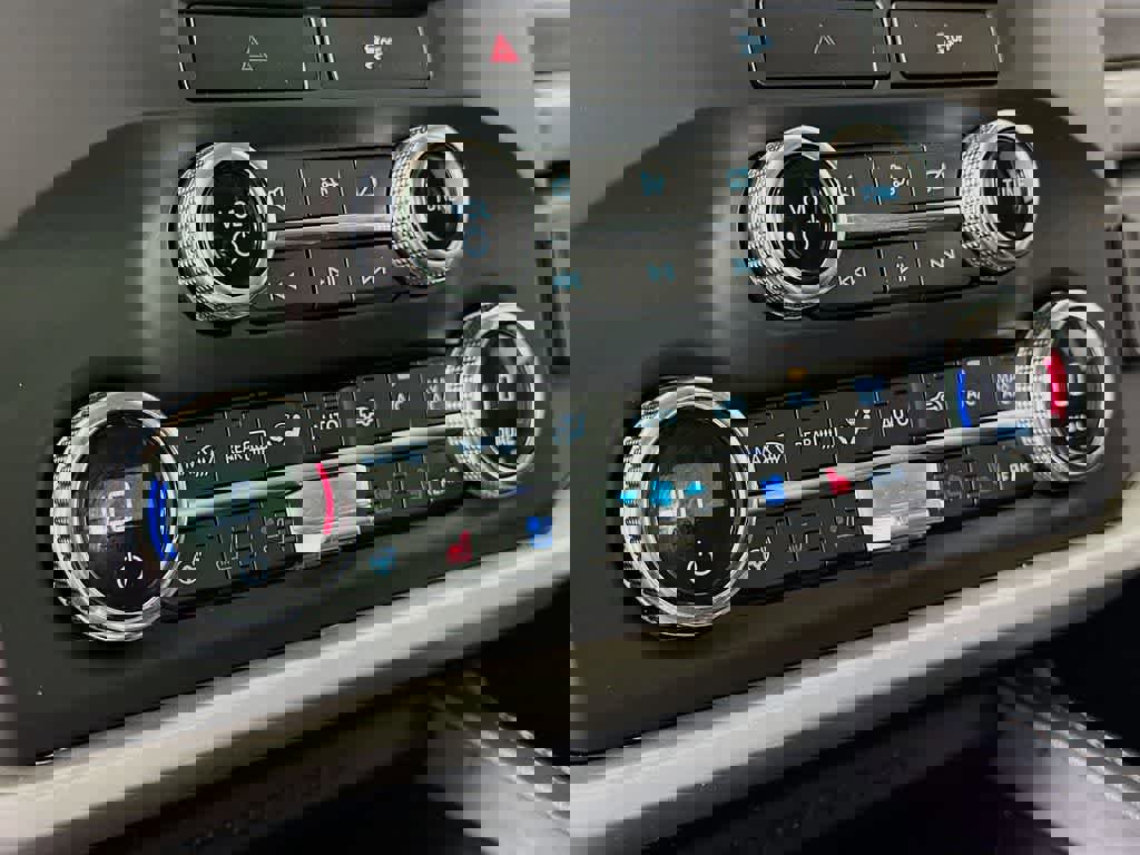 Certified 2023 Ford Expedition XLT image 20