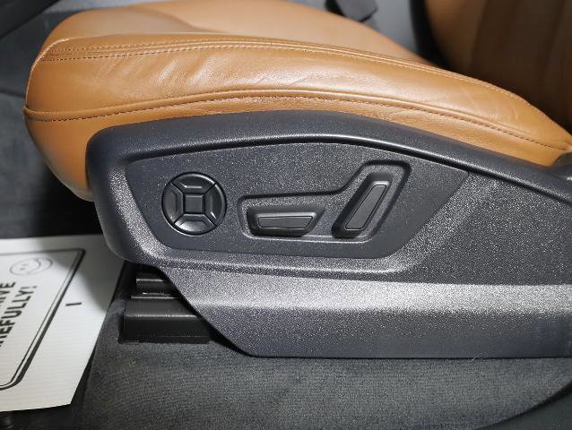 Used 2022 Audi Q8 Prestige w/ Prestige Package image 20