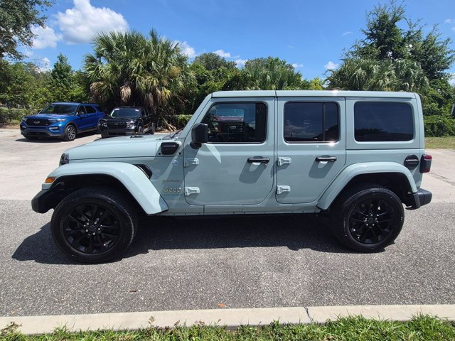 Used 2024 Jeep Wrangler Unlimited Sahara AWD/4WD image 2