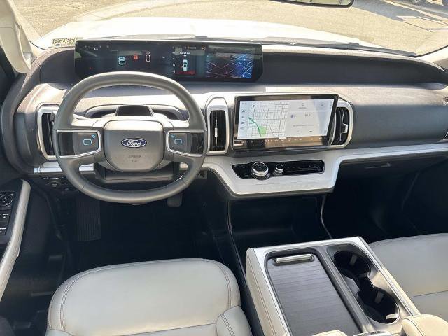 Certified 2025 Ford Expedition Active AWD/4WD image 12