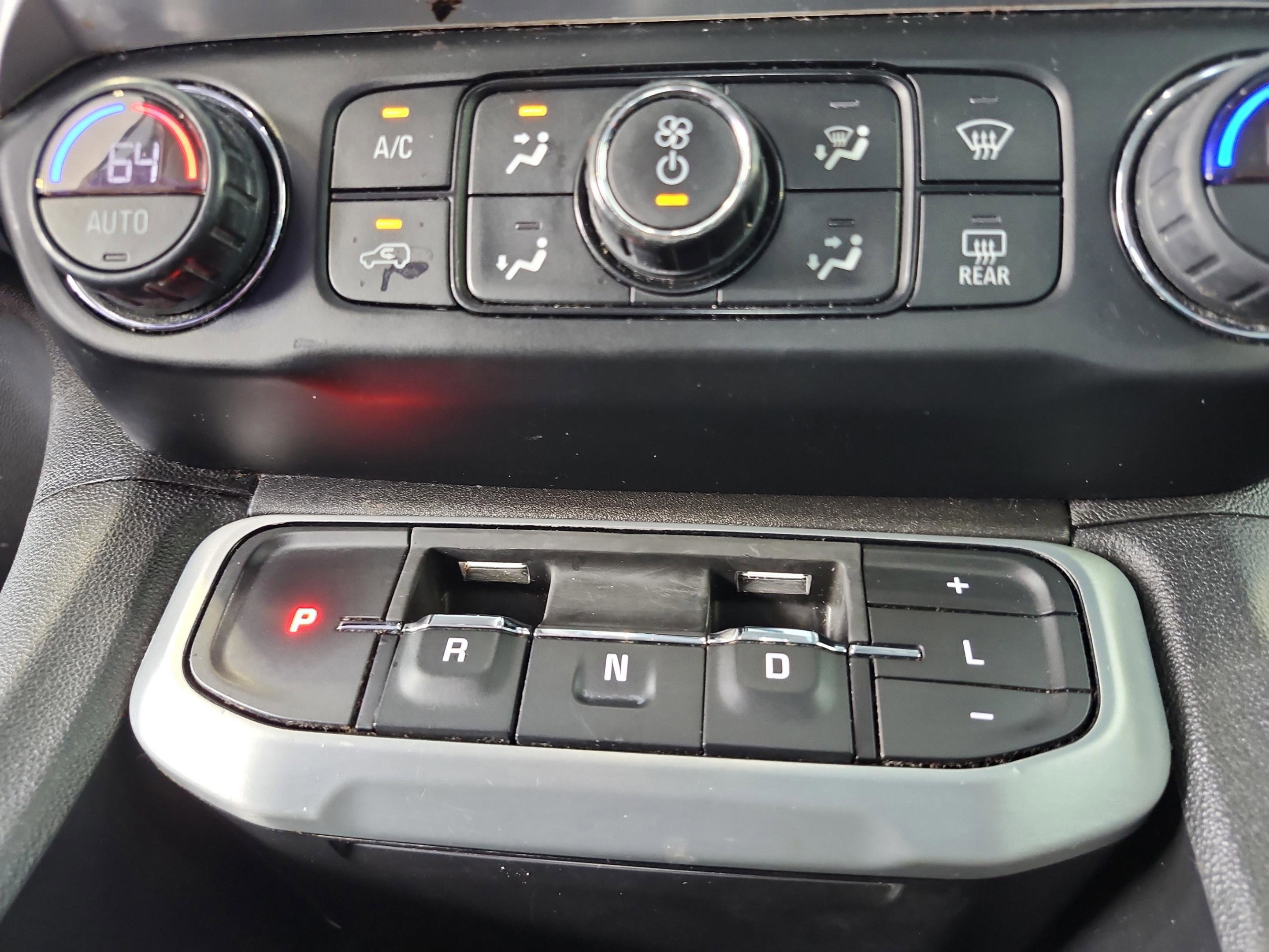 Used 2020 GMC Acadia SLE w/ LPO, Floor Liner Package image 16