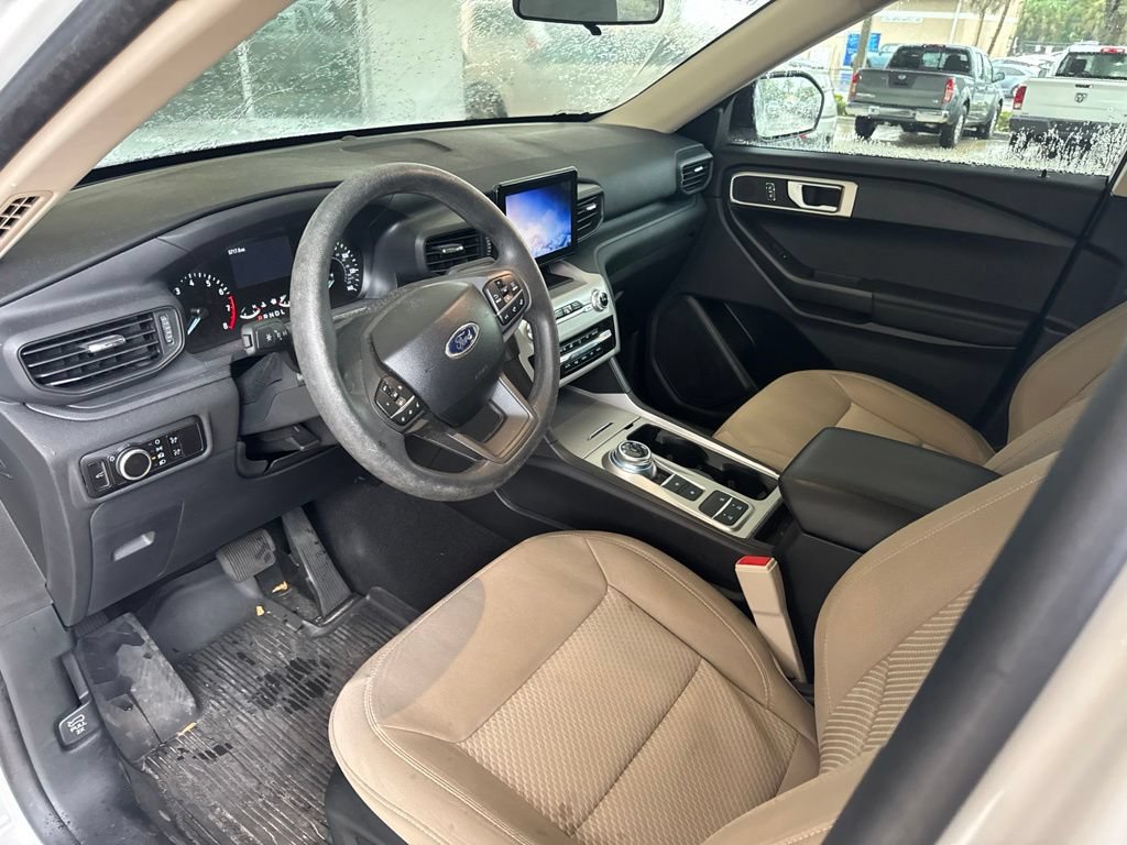 Certified 2023 Ford Explorer 2WD image 5