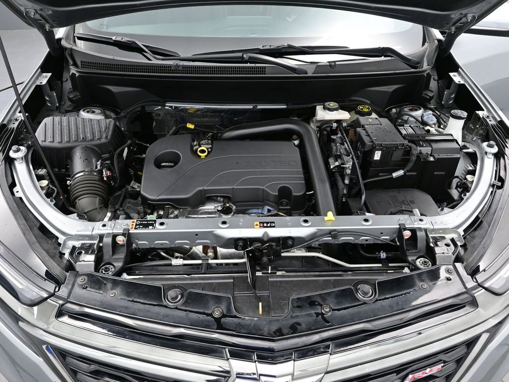 Used 2023 Chevrolet Equinox RS w/ LPO, Hit The Road Package FWD image 12