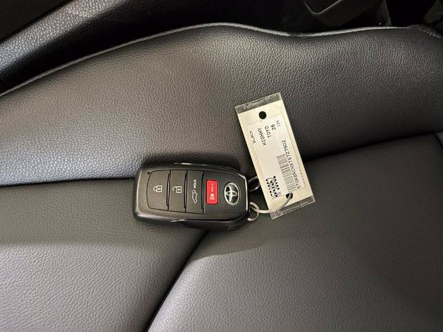 Used 2026 Toyota Highlander XLE AWD/4WD image 13