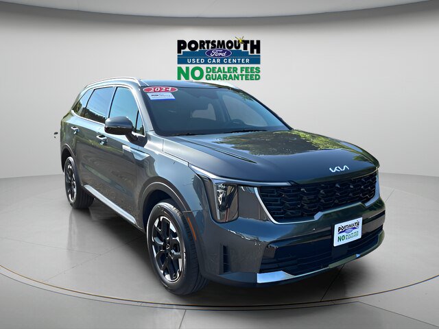 Used 2024 Kia Sorento S w/ Panoramic Sunroof Package