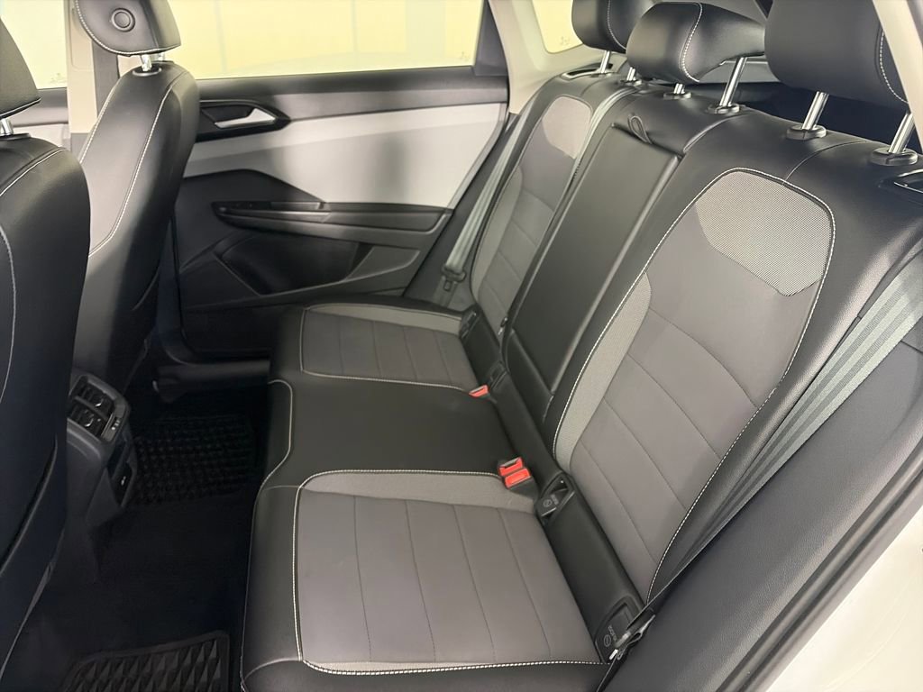 Used 2022 Volkswagen Taos SE image 13