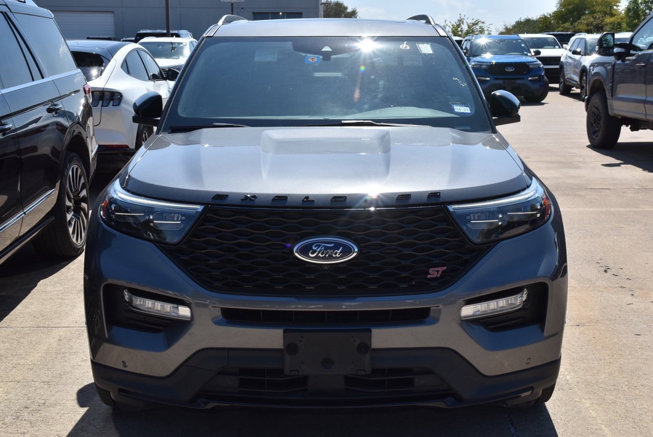 Certified 2021 Ford Explorer ST w/ Equipment Group 401A AWD/4WD image 3