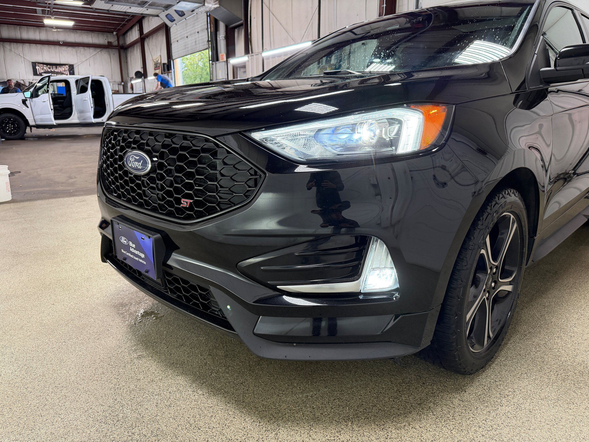 Certified 2020 Ford Edge ST w/ Cold Weather Package AWD/4WD image 37