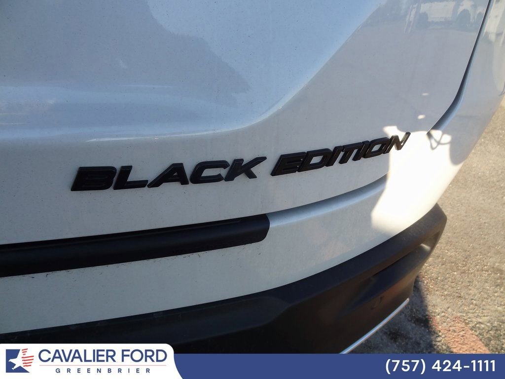 Used 2025 Honda Pilot Black Edition image 6