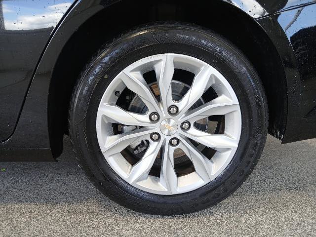 Used 2023 Chevrolet Malibu LT image 9