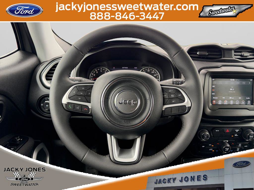 Used 2021 Jeep Renegade Latitude AWD/4WD image 11