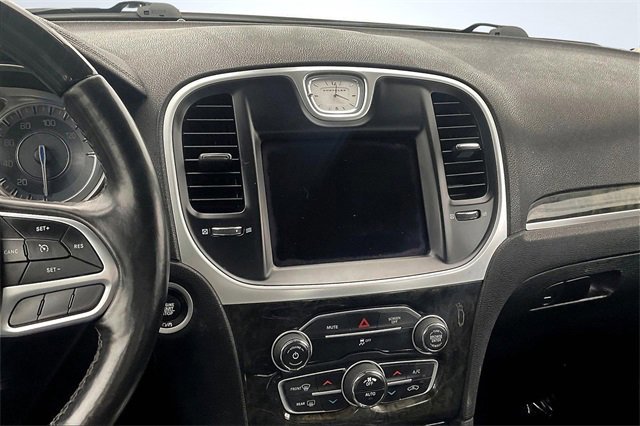 Used 2019 Chrysler 300 Limited image 20