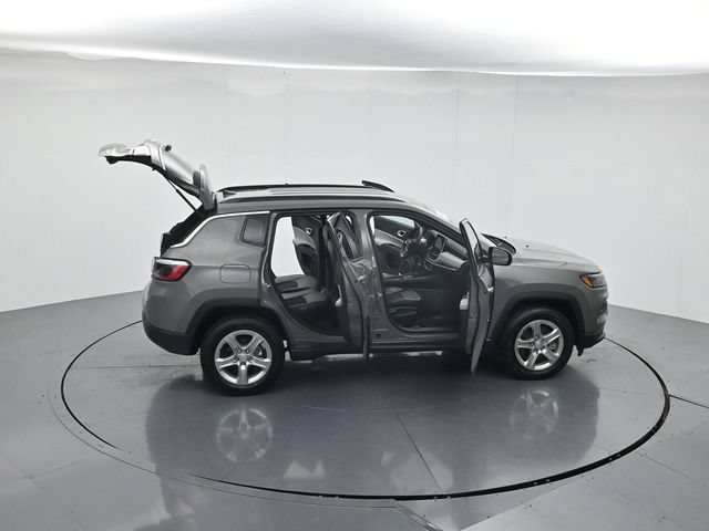 Used 2024 Jeep Compass Latitude AWD/4WD image 44
