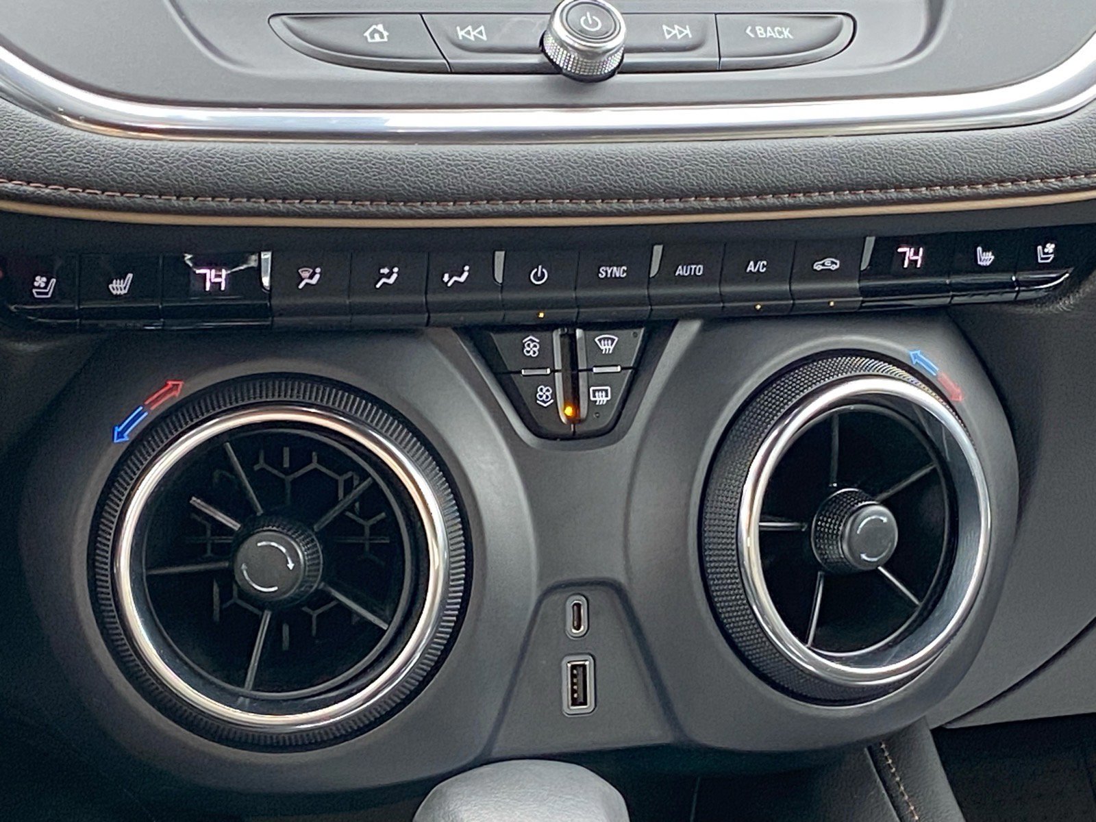 Used 2020 Chevrolet Blazer Premier w/ LPO, Sport Package image 11