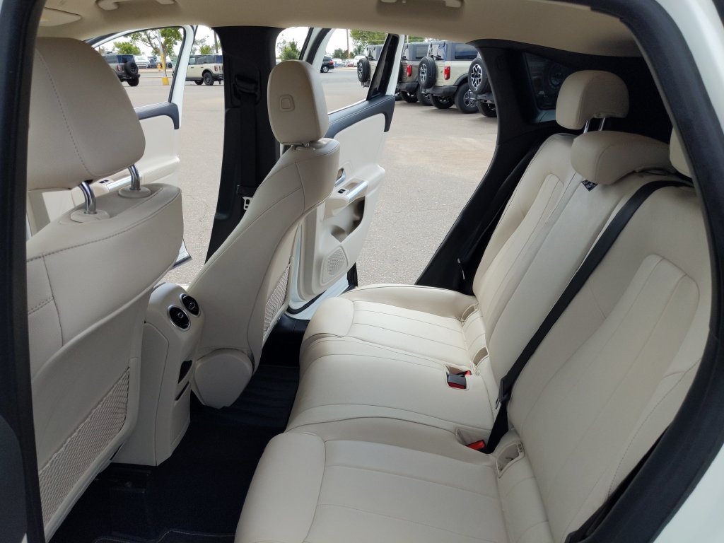 Used 2022 Mercedes-Benz GLA 250 4MATIC image 16
