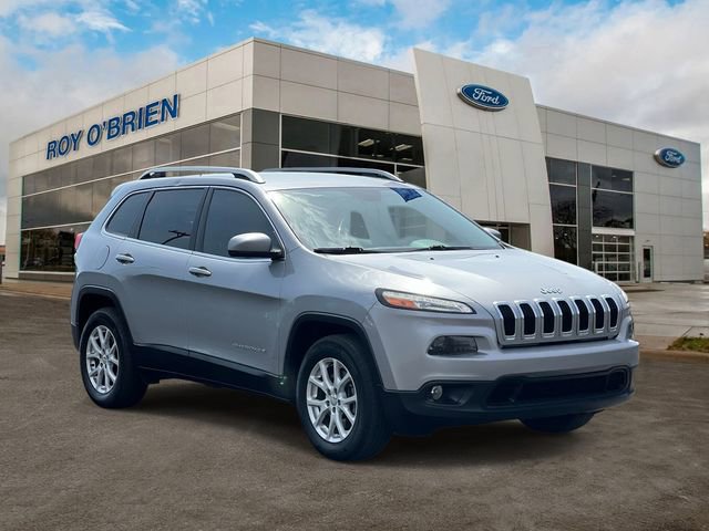 Used 2017 Jeep Cherokee Latitude w/ Safety/Convenience Group AWD/4WD image 6