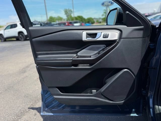 Certified 2020 Ford Explorer ST w/ Premium Technology Package AWD/4WD image 11