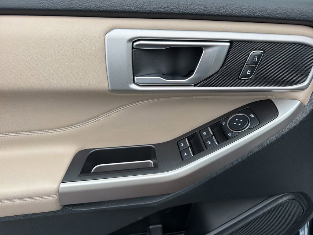 Certified 2023 Ford Explorer XLT w/ Equipment Group 202A image 22